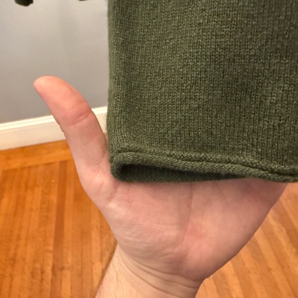 Green Absolut Cashmere Sweater - Picture 9 of 11